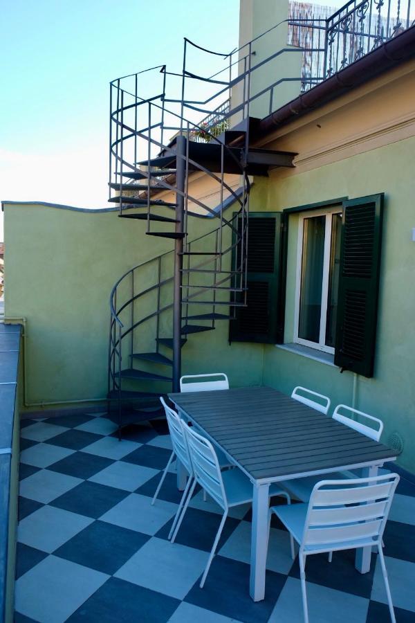 Monolocale Di Pregio Palazzo Dei Rolli Apartment Genoa Luaran gambar